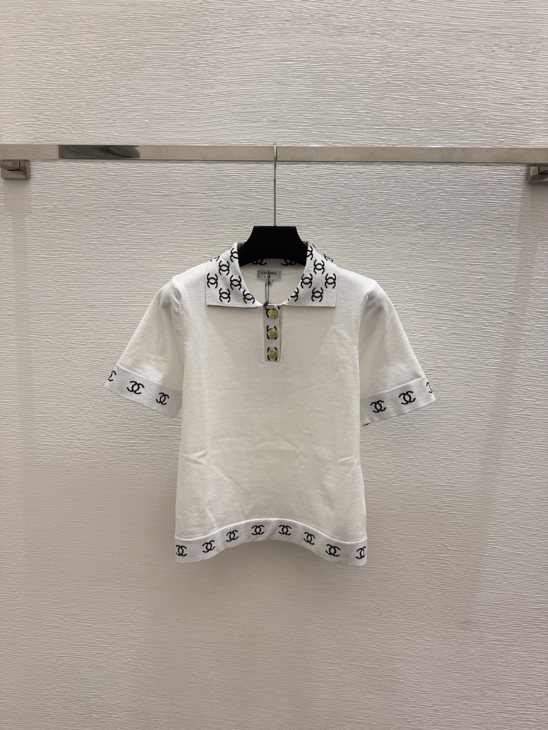 🆕CH家🆕  春夏新款 撞色翻领针织短袖颜色：白色 黑色尺码：36.38.40