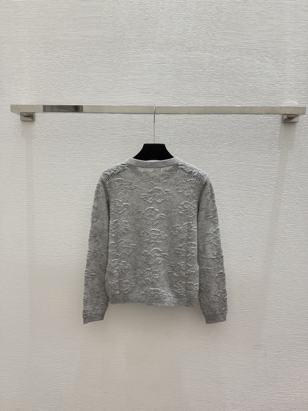 🆕CH家🆕  春夏新款 纯色山茶花圆领针织长袖颜色：灰色尺码：36.38.40