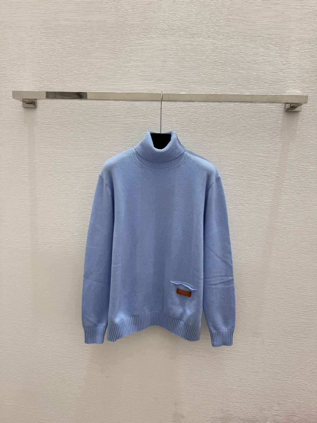 🆕L家🆕  春夏新款 纯色简约高领针织长袖颜色：白色 绿色 蓝色尺码：36.38.40