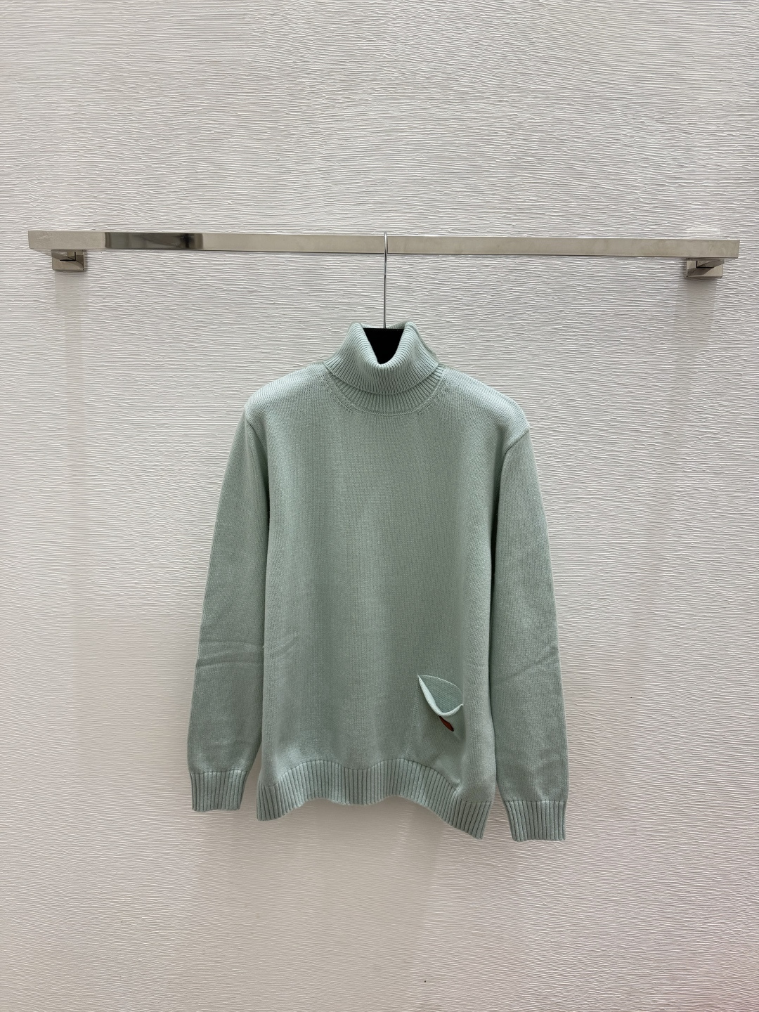 🆕L家🆕  春夏新款 纯色简约高领针织长袖颜色：白色 绿色 蓝色尺码：36.38.40