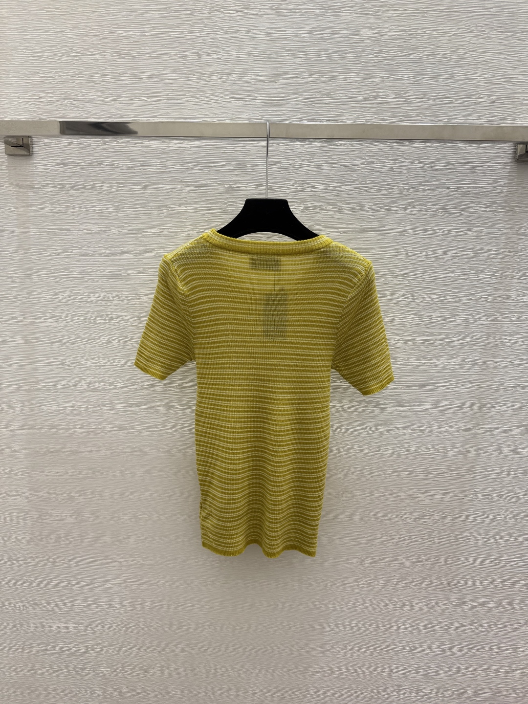 🆕P家🆕  春夏新款 撞色条纹圆领针织短袖颜色：黄色 紫色 咖啡尺码：36.38.40