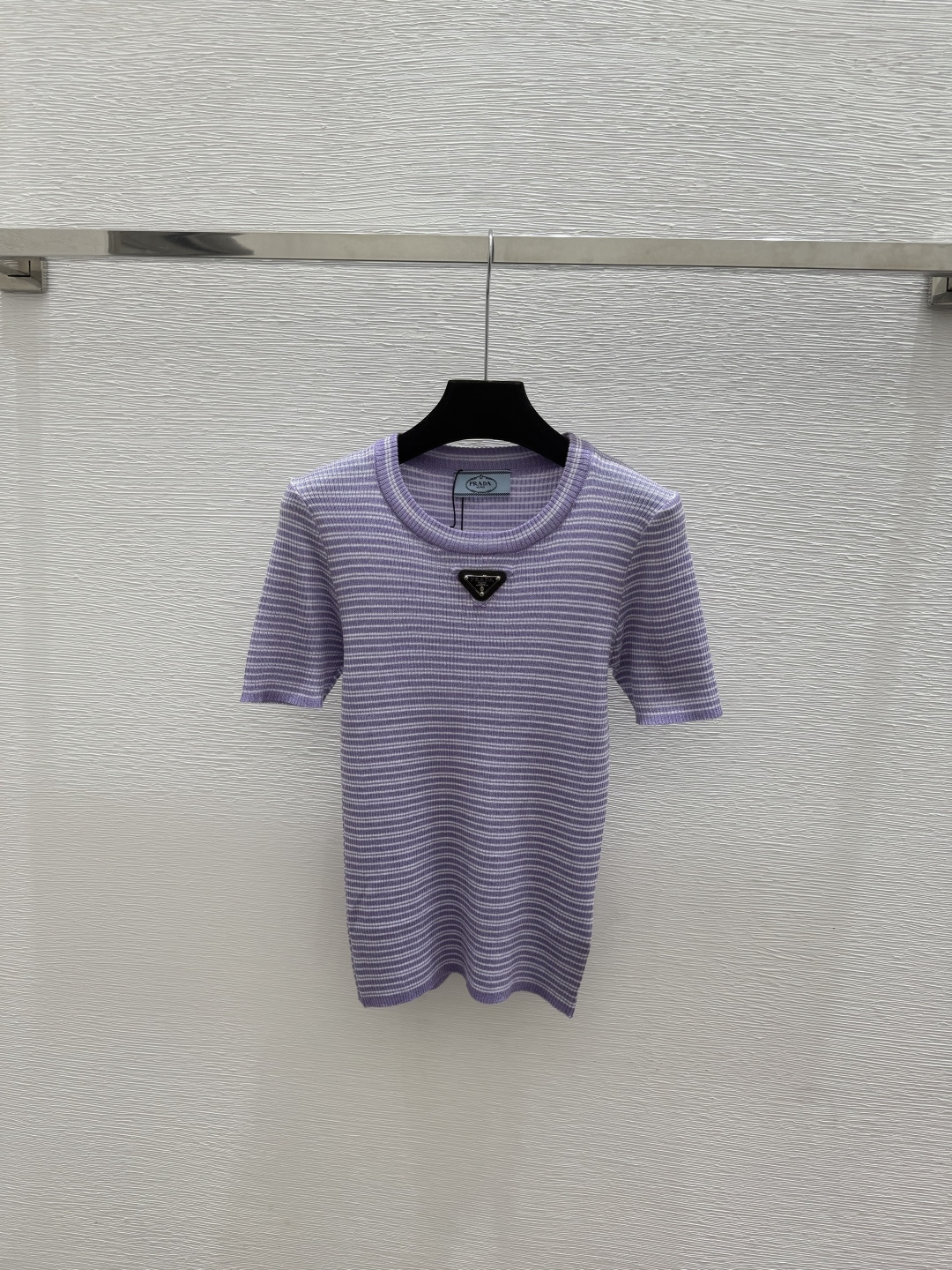 🆕P家🆕  春夏新款 撞色条纹圆领针织短袖颜色：黄色 紫色 咖啡尺码：36.38.40