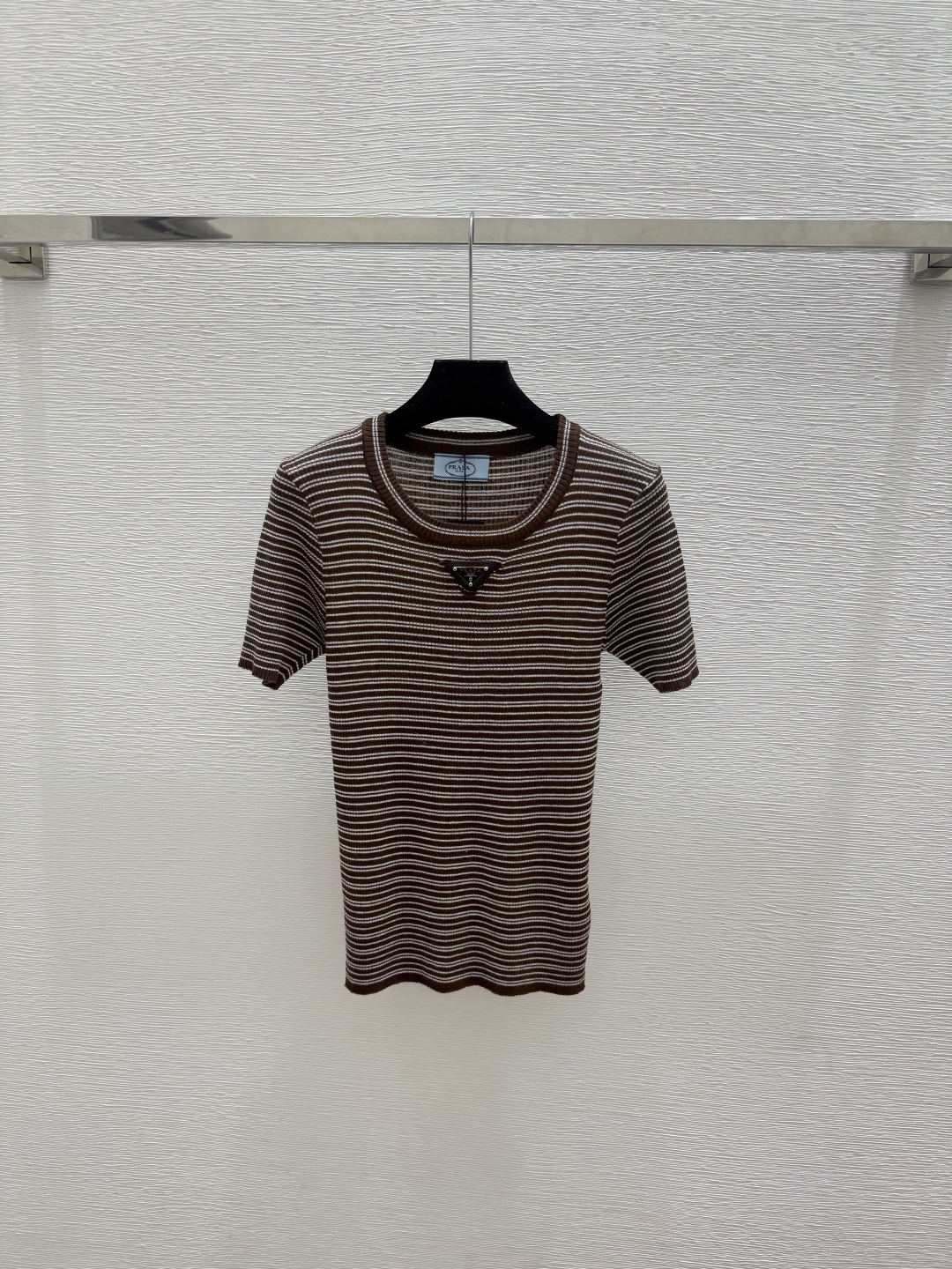 🆕P家🆕  春夏新款 撞色条纹圆领针织短袖颜色：黄色 紫色 咖啡尺码：36.38.40
