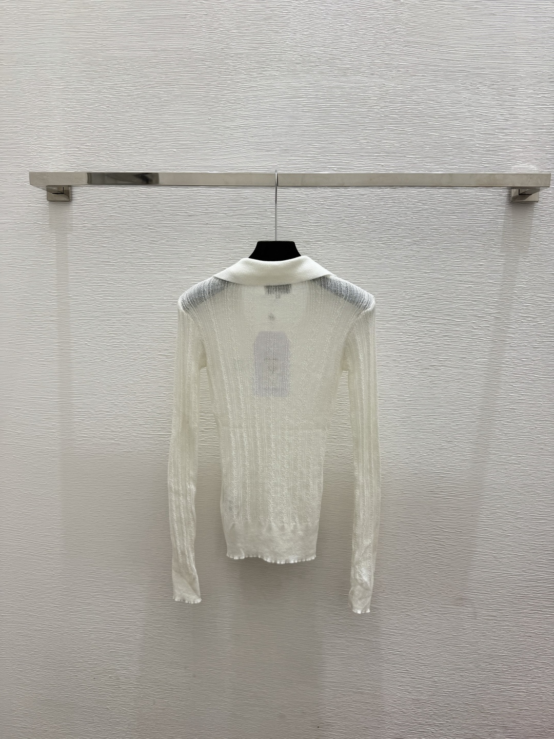 🆕CH家🆕  春夏新款 纯色翻领针织长袖颜色：白色 咖啡尺码：36.38.40