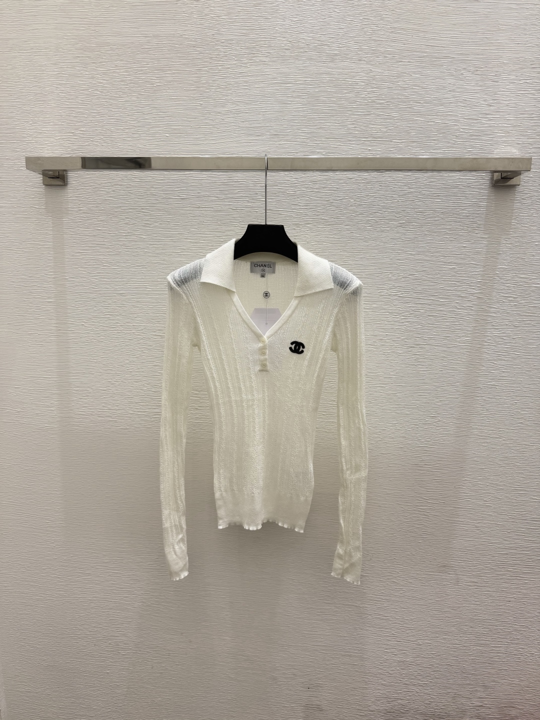 🆕CH家🆕  春夏新款 纯色翻领针织长袖颜色：白色 咖啡尺码：36.38.40