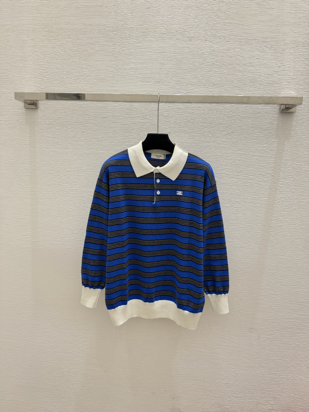 🆕CE家🆕  春夏新款 撞色条纹翻领针织长袖颜色：蓝色尺码：36.38.40