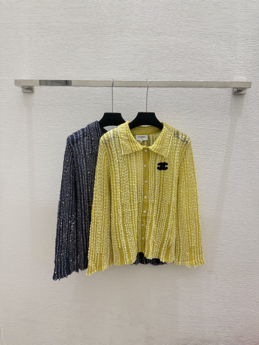 🆕CH家🆕  春夏新款 纯色翻领针织长袖开衫颜色：黄色 灰色尺码：36.38.40
