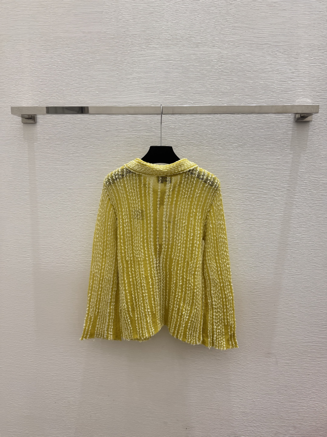 🆕CH家🆕  春夏新款 纯色翻领针织长袖开衫颜色：黄色 灰色尺码：36.38.40