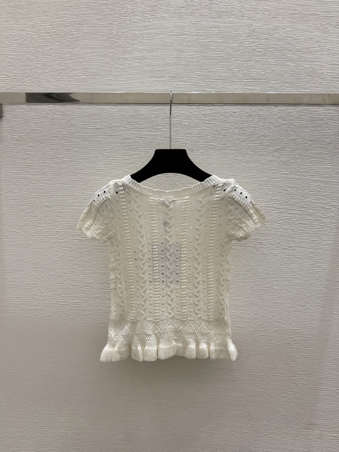 🆕CH家🆕  春夏新款 纯色简约圆领针织短袖颜色：白色 卡其尺码：36.38.40