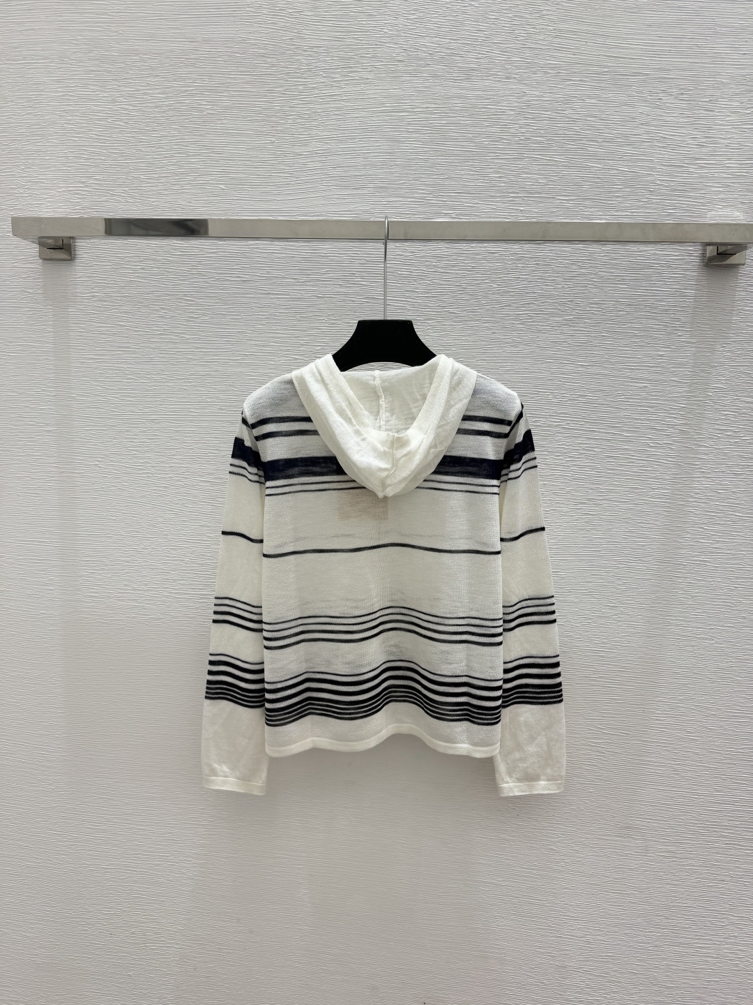 🆕M家🆕  春夏新款 撞色条纹连帽针织长袖开衫颜色：白色 蓝色尺码：36.38.40