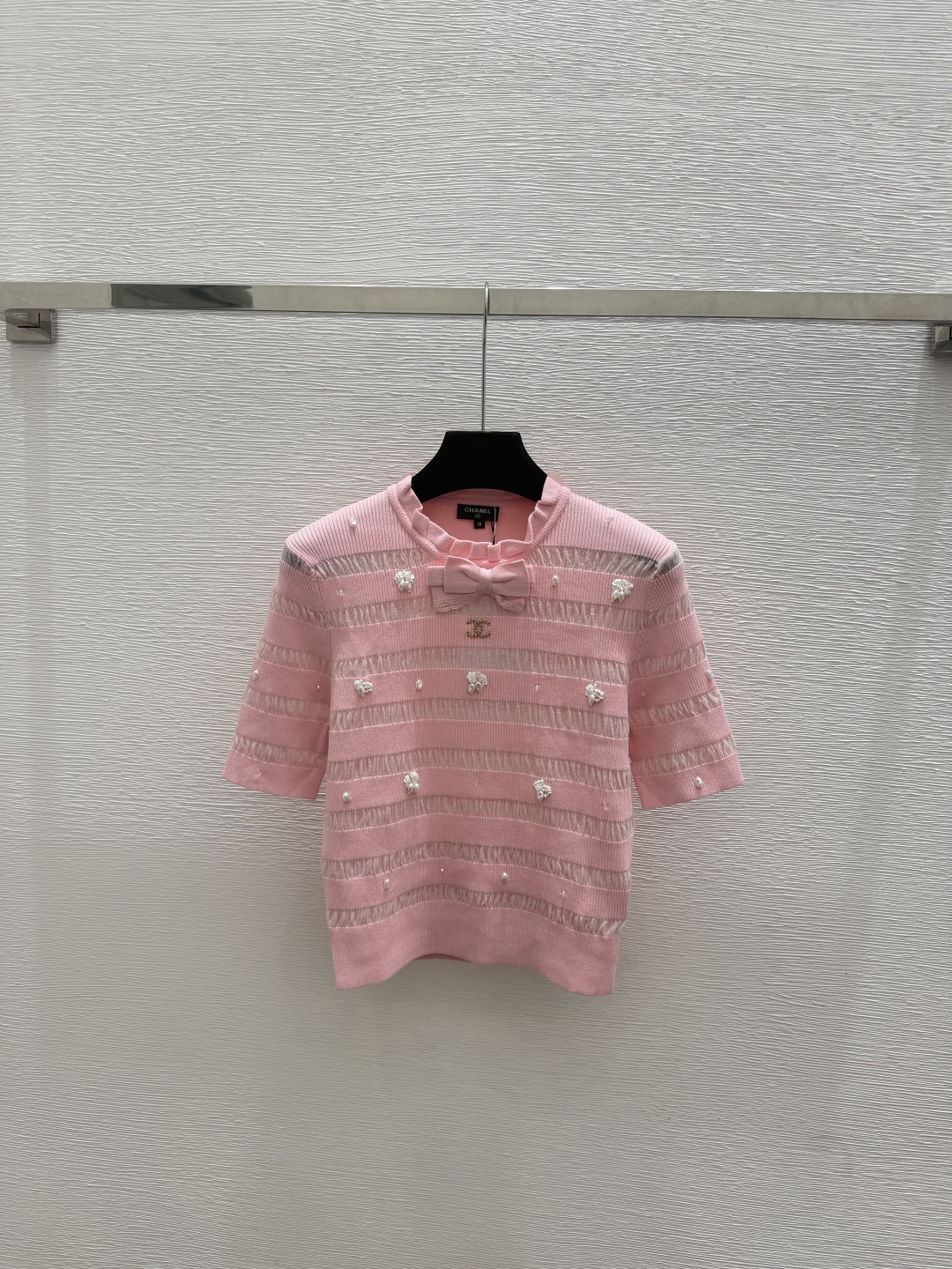 🆕CH家🆕  春夏新款 纯色钉珠圆领针织短袖颜色：白色 粉色 黑色尺码：36.38.40