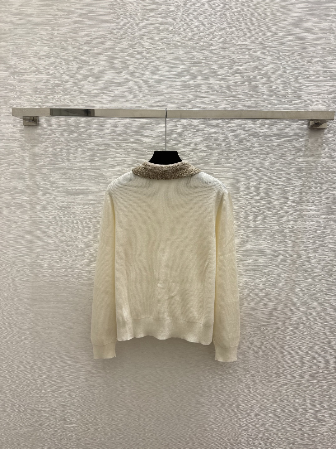 🆕BC家🆕  春夏新款 撞色翻领针织长袖开衫颜色：杏色 宝蓝尺码：36.38.40