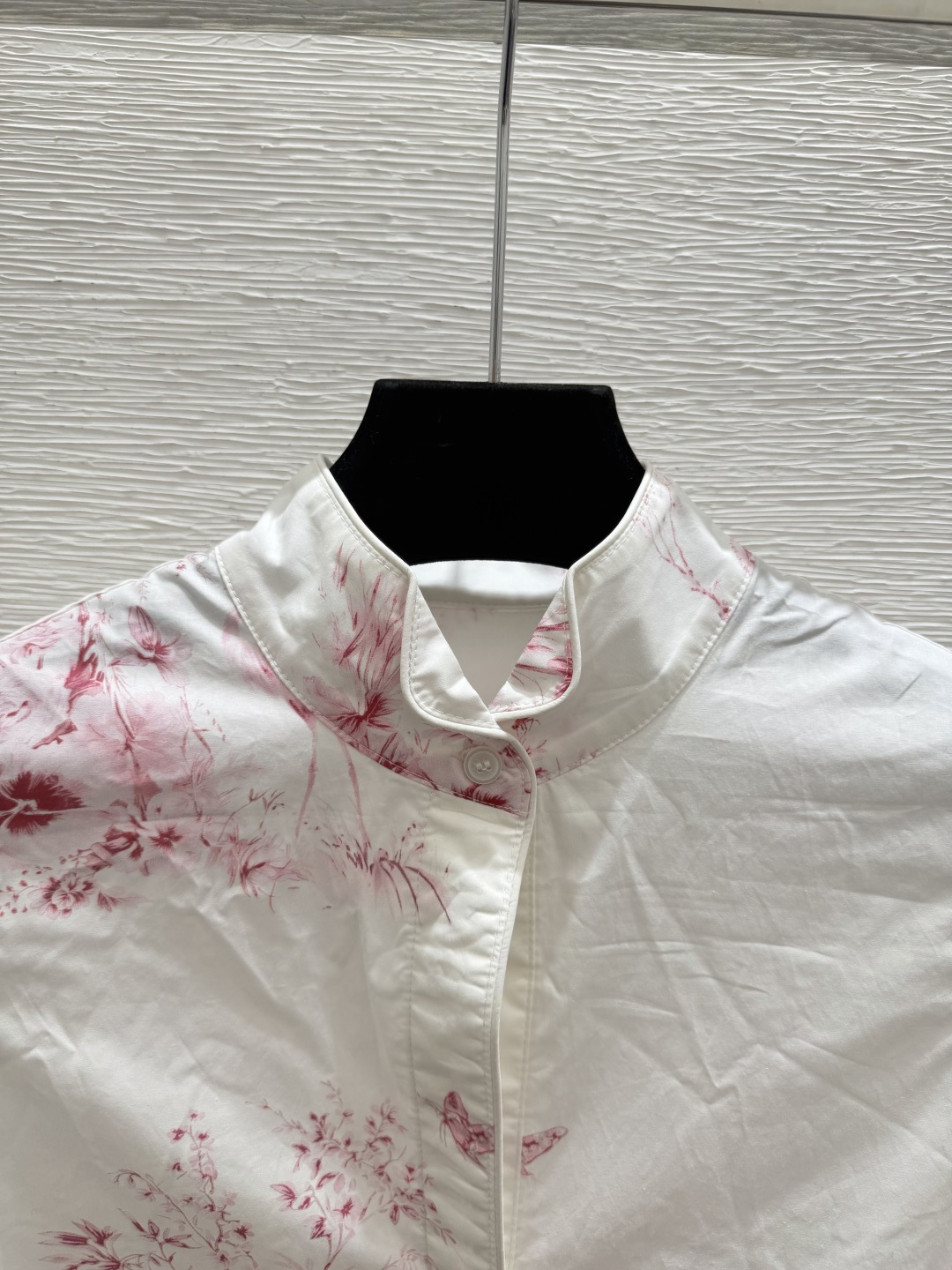 🆕D家🆕  春夏新款 撞色花卉简约背心裙颜色：白色尺码：36.38.40