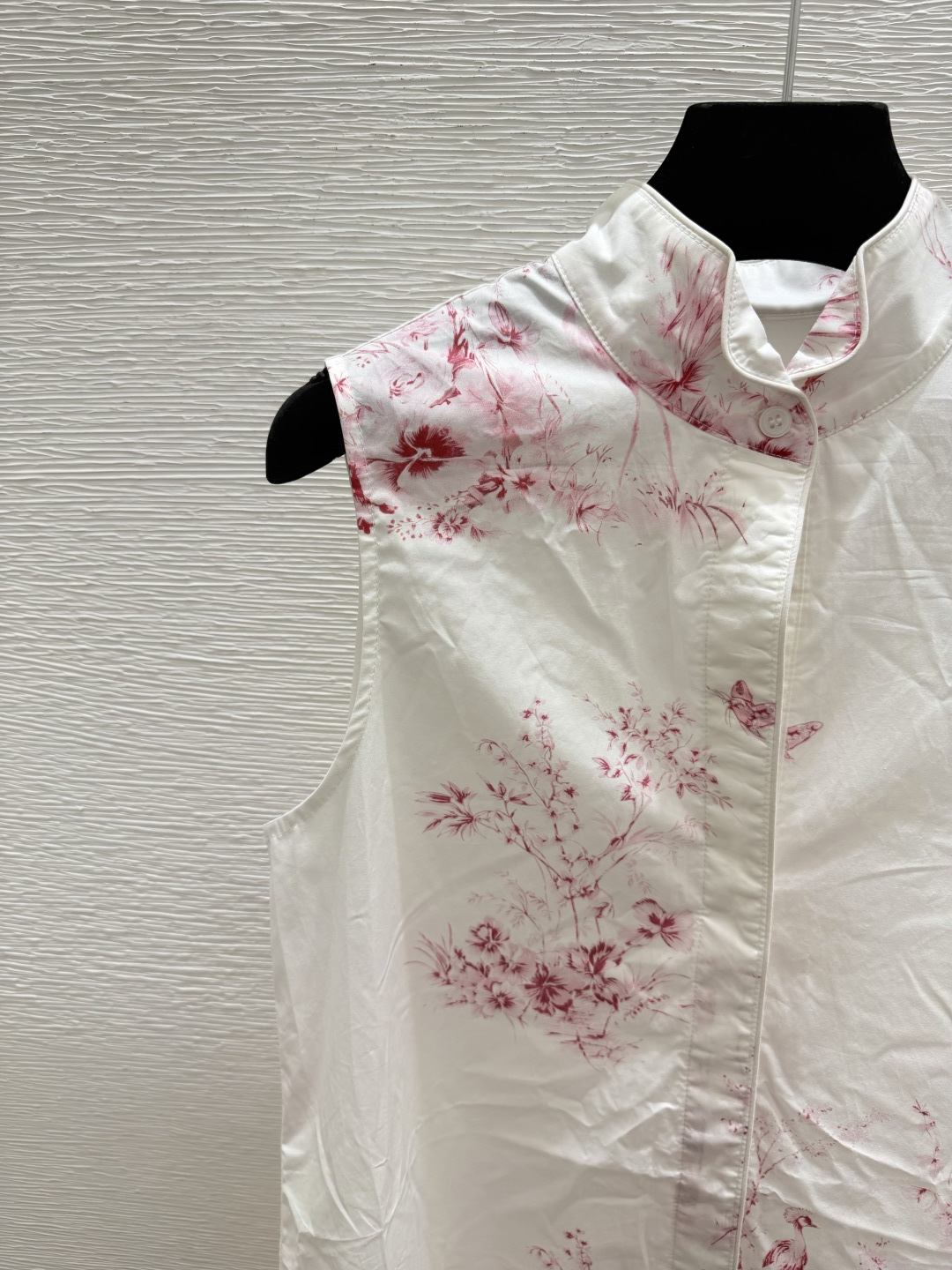 🆕D家🆕  春夏新款 撞色花卉简约背心裙颜色：白色尺码：36.38.40