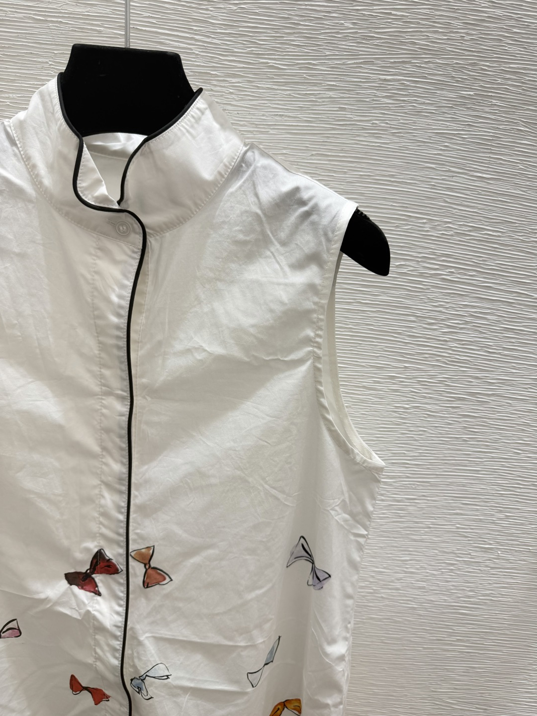 🆕D家🆕  春夏新款 撞色蝴蝶结背心裙颜色：白色尺码：36.38.40