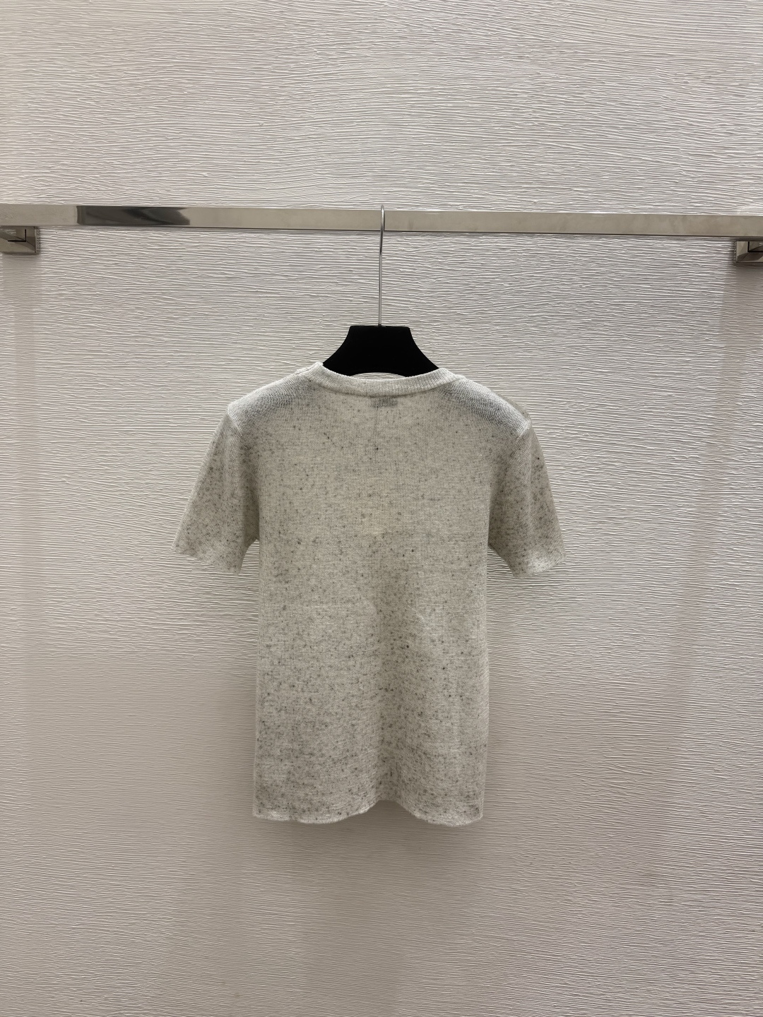 🆕LO家🆕  春夏新款 纯色简约圆领针织短袖颜色：白色 黑色尺码：36.38.40