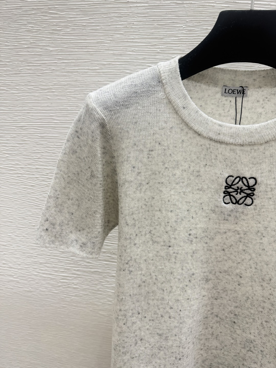 🆕LO家🆕  春夏新款 纯色简约圆领针织短袖颜色：白色 黑色尺码：36.38.40