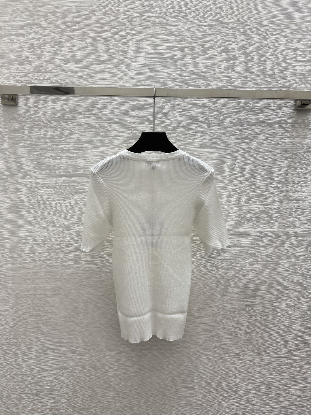 🆕CH家🆕  春夏新款 纯色简约圆领针织短袖颜色：白色 黑色尺码：36.38.40