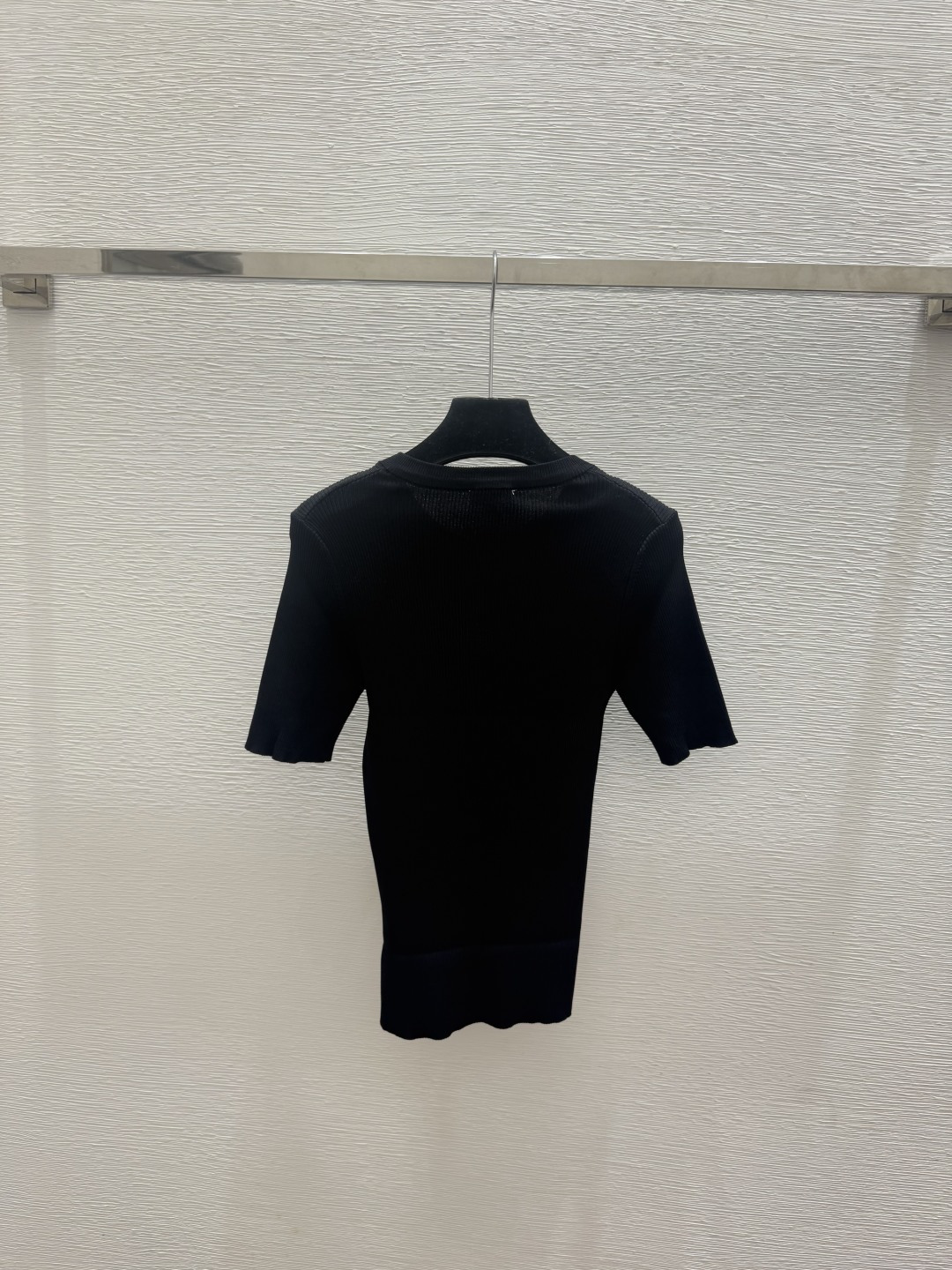 🆕CH家🆕  春夏新款 纯色简约圆领针织短袖颜色：白色 黑色尺码：36.38.40
