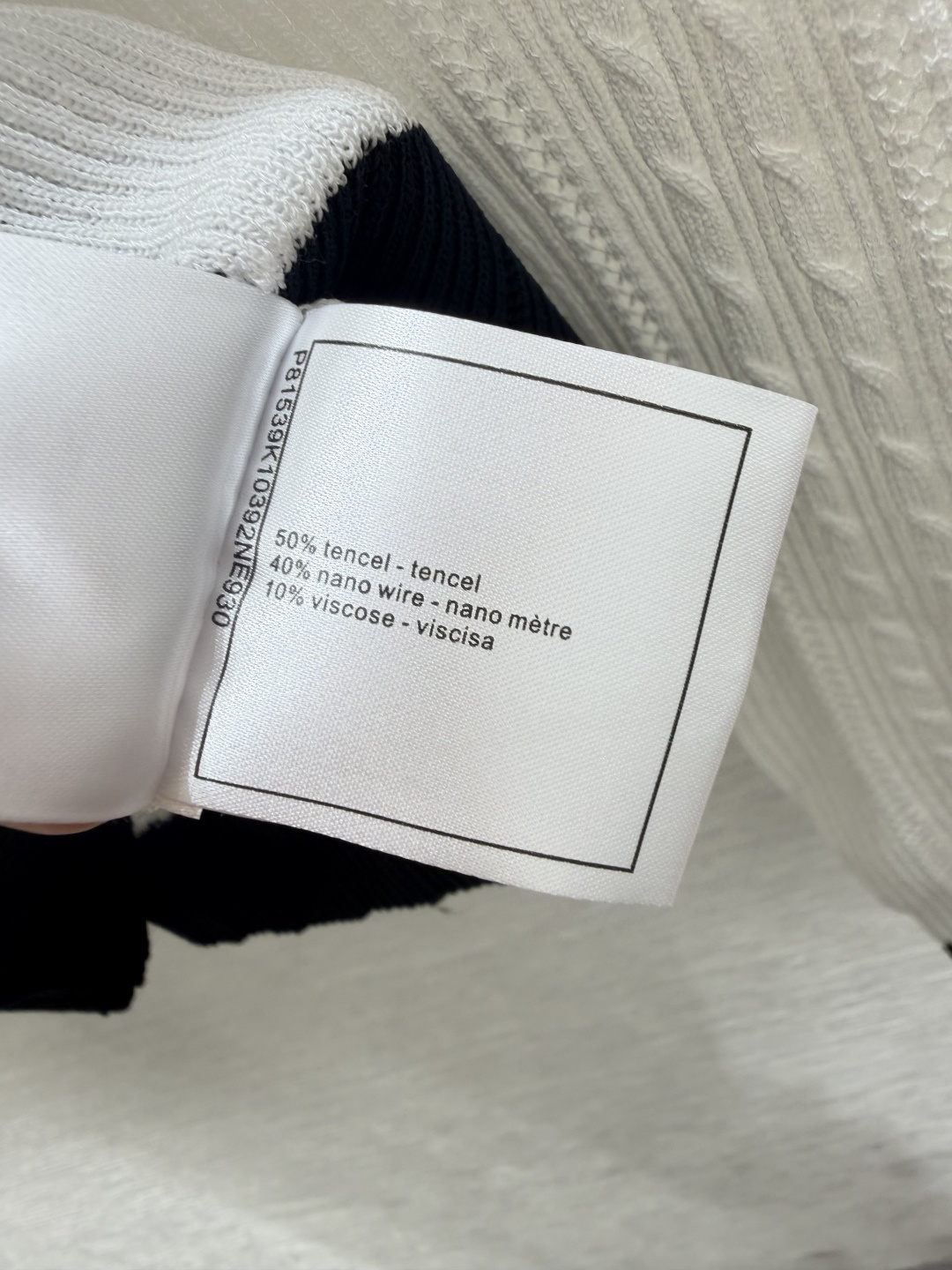 🆕CH家🆕  春夏新款 撞色简约圆领针织长袖颜色：白色 黄色 宝蓝尺码：36.38.40