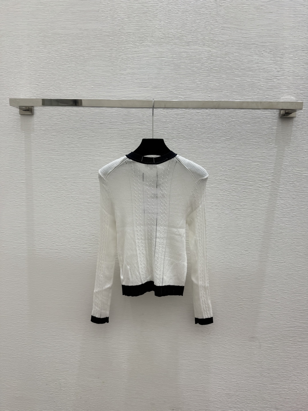 🆕CH家🆕  春夏新款 撞色简约圆领针织长袖开衫颜色：白色 黄色 宝蓝尺码：36.38.40