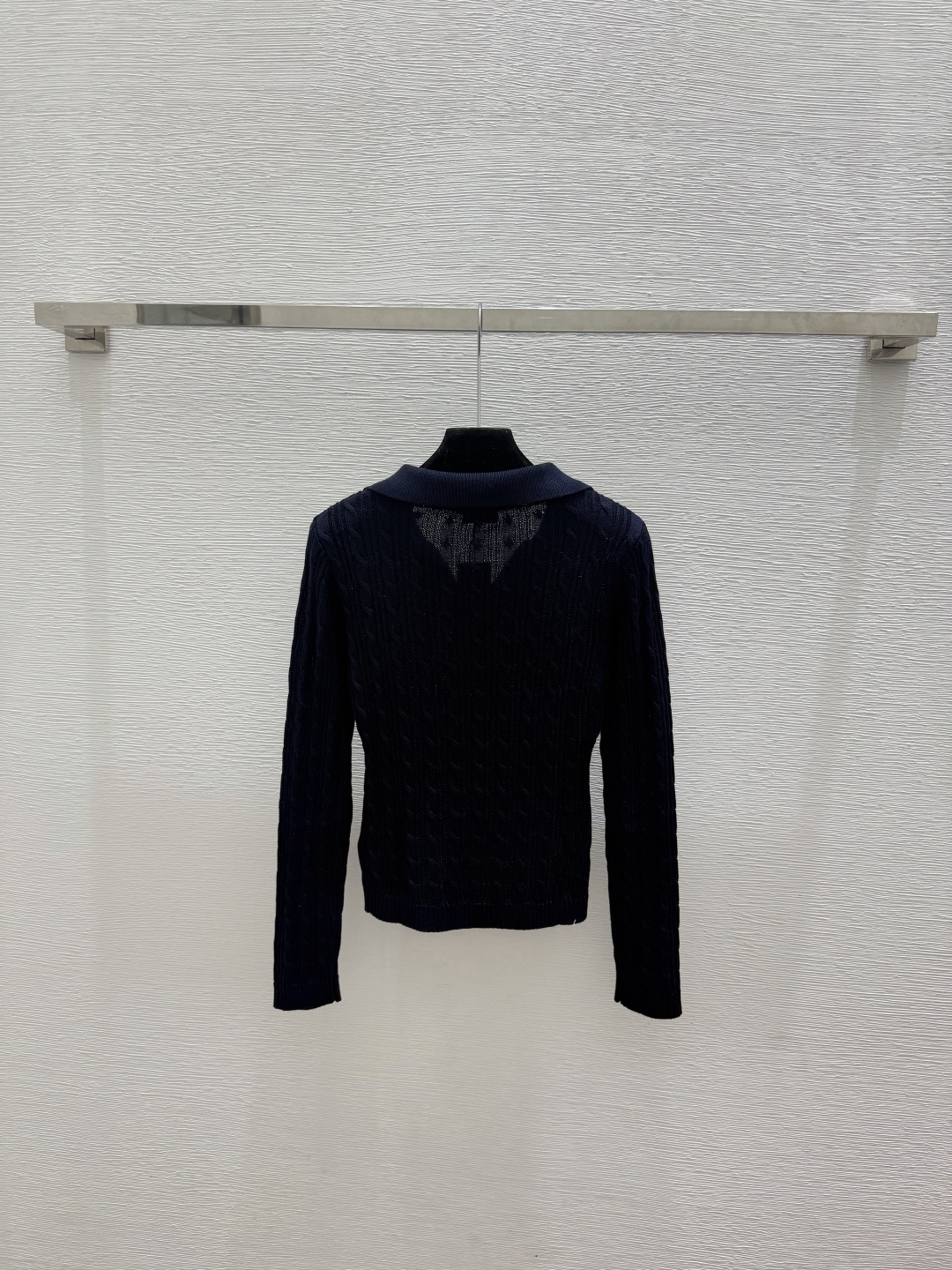 🆕PO家🆕  春夏新款 纯色翻领针织长袖颜色：白色 宝蓝尺码：36.38.40