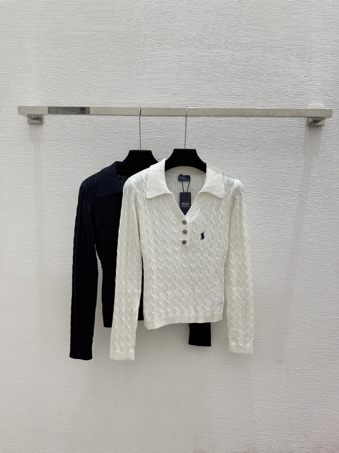 🆕PO家🆕  春夏新款 纯色翻领针织长袖颜色：白色 宝蓝尺码：36.38.40
