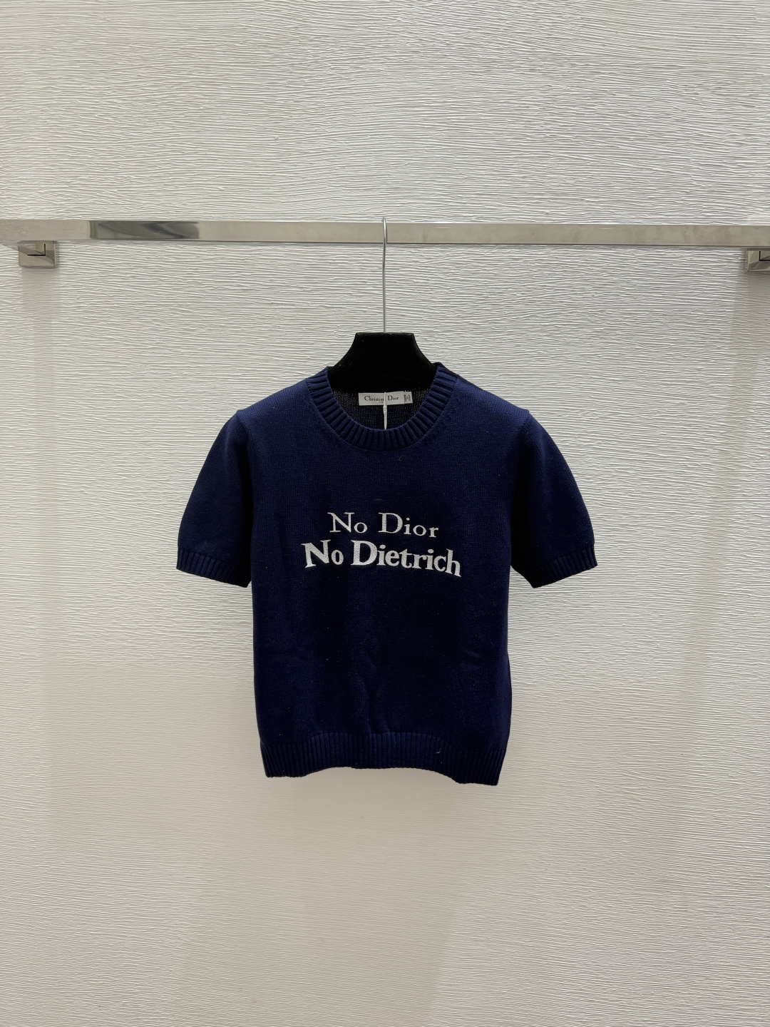 🆕D家🆕  春夏新款 撞色字母圆领针织短袖颜色：粉色 宝蓝尺码：36.38.40