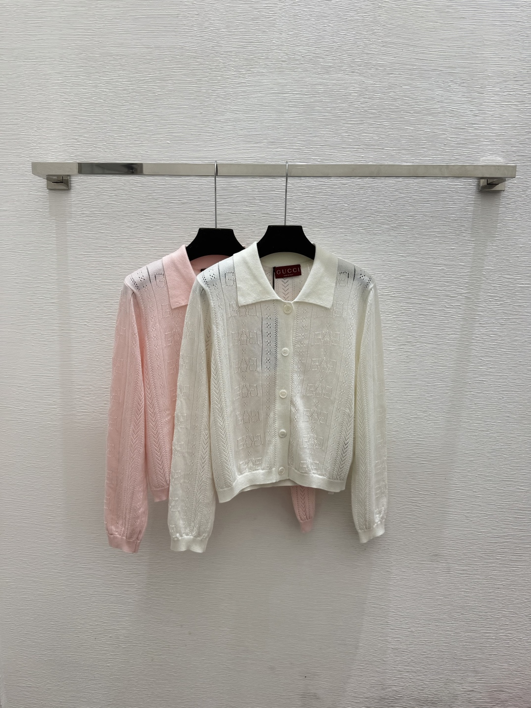 🆕G家🆕  春夏新款 纯色简约翻领针织长袖开衫颜色：白色 粉色尺码：36.38.40