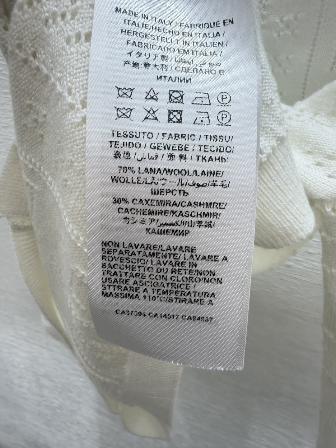 🆕G家🆕  春夏新款 纯色简约翻领针织长袖开衫颜色：白色 粉色尺码：36.38.40