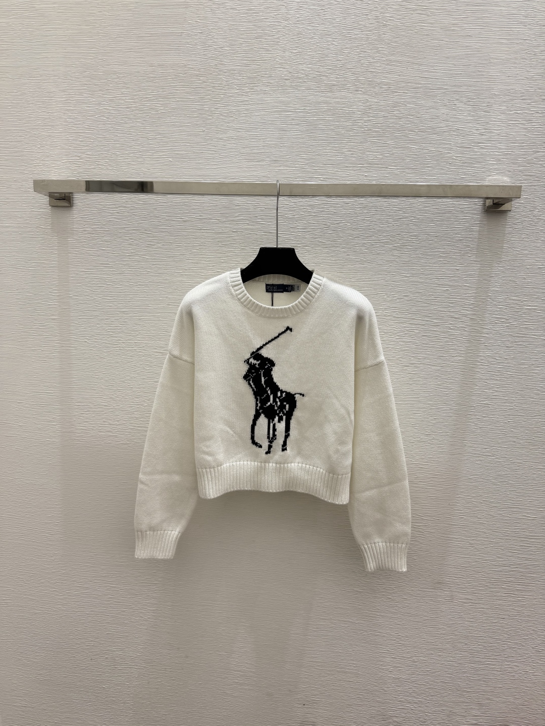 🆕PO家🆕  春夏新款 撞色战马圆领针织长袖颜色：白色 黑色尺码：36.38.40