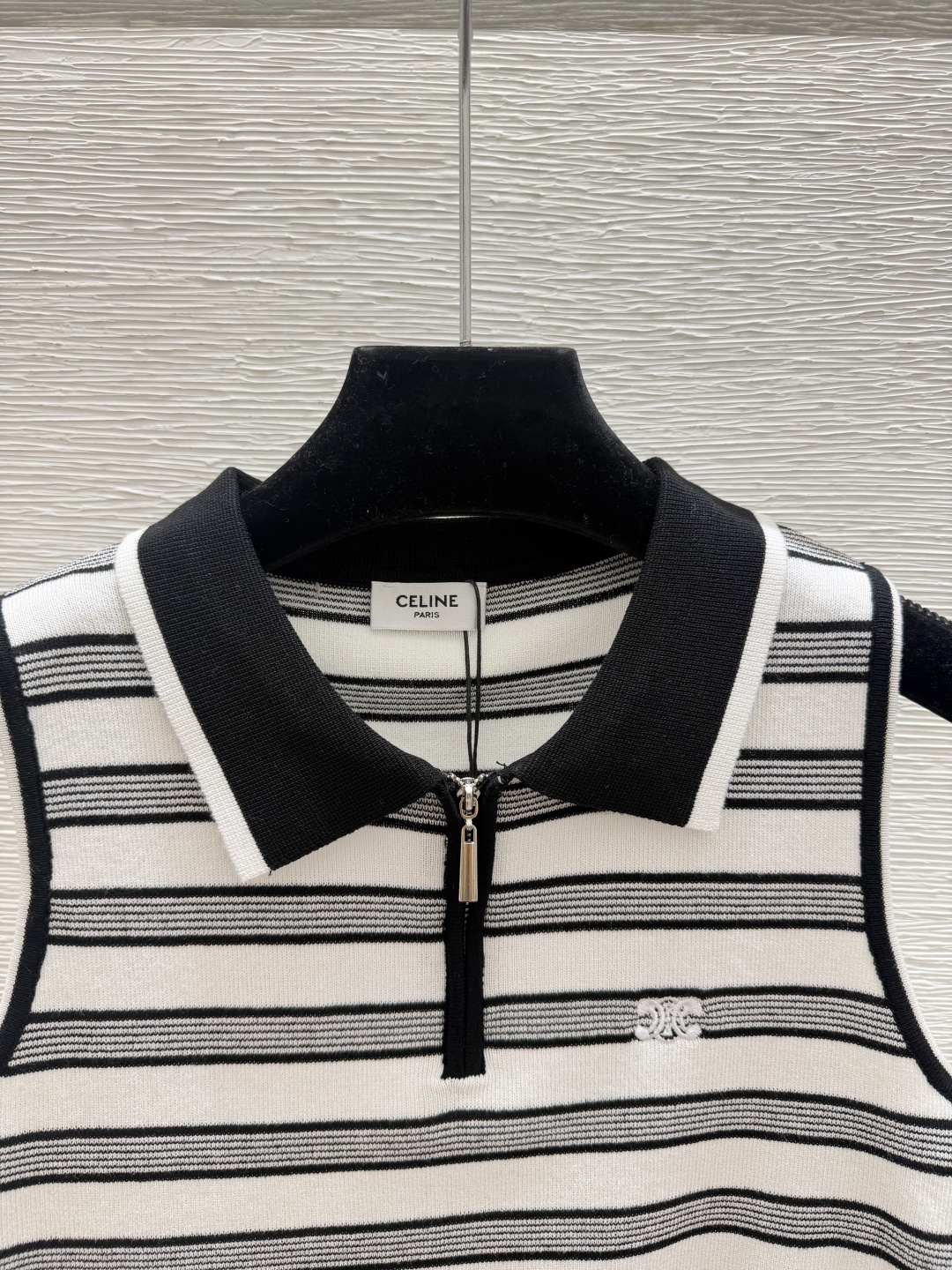 🆕CE家🆕  春夏新款 撞色条纹翻领针织背心颜色：白色 黑色尺码：36.38.40