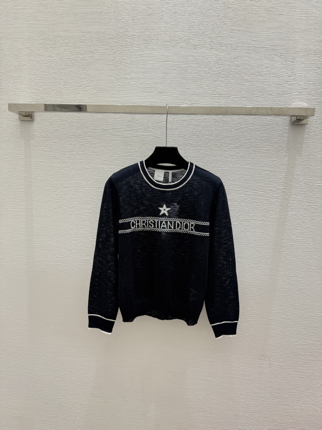 🆕D家🆕  春夏新款 撞色五角星字母圆领针织长袖颜色：白色 宝蓝尺码：36.38.40