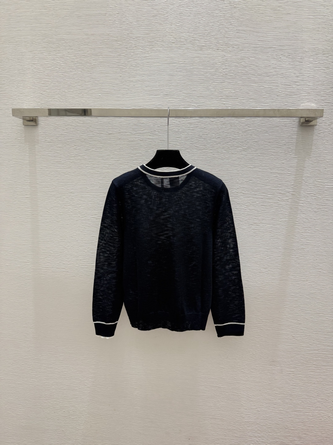 🆕D家🆕  春夏新款 撞色五角星字母圆领针织长袖颜色：白色 宝蓝尺码：36.38.40