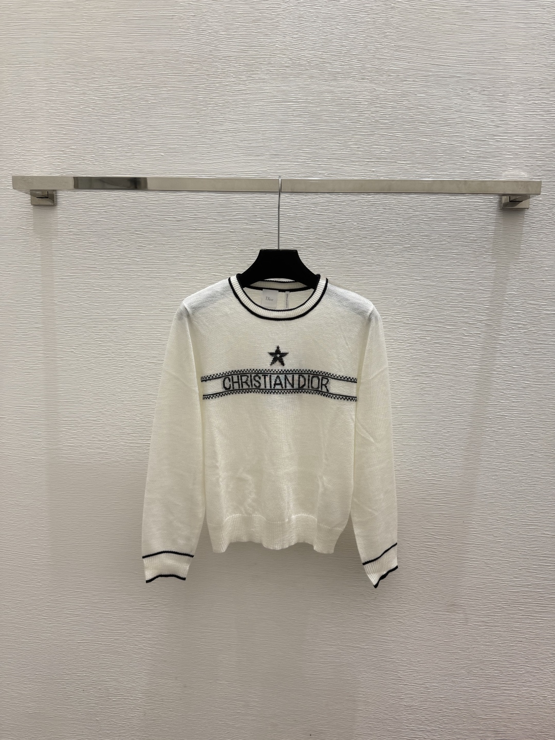 🆕D家🆕  春夏新款 撞色五角星字母圆领针织长袖颜色：白色 宝蓝尺码：36.38.40