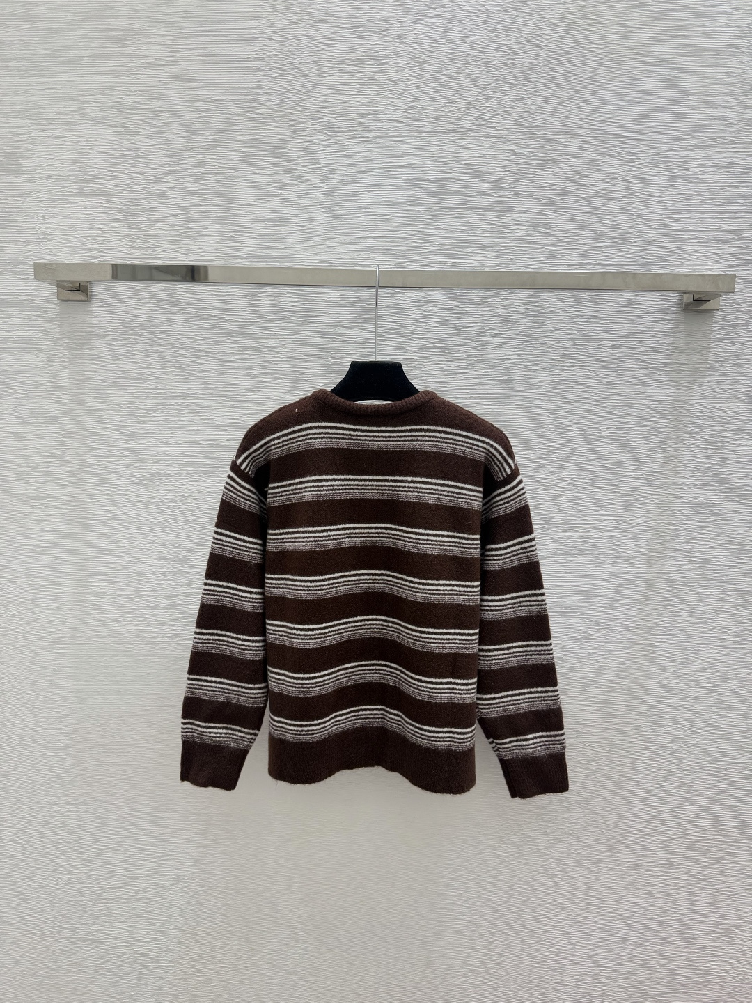 🆕M家🆕  春夏新款 撞色条纹圆领针织长袖开衫颜色：咖啡 宝蓝尺码：36.38.40