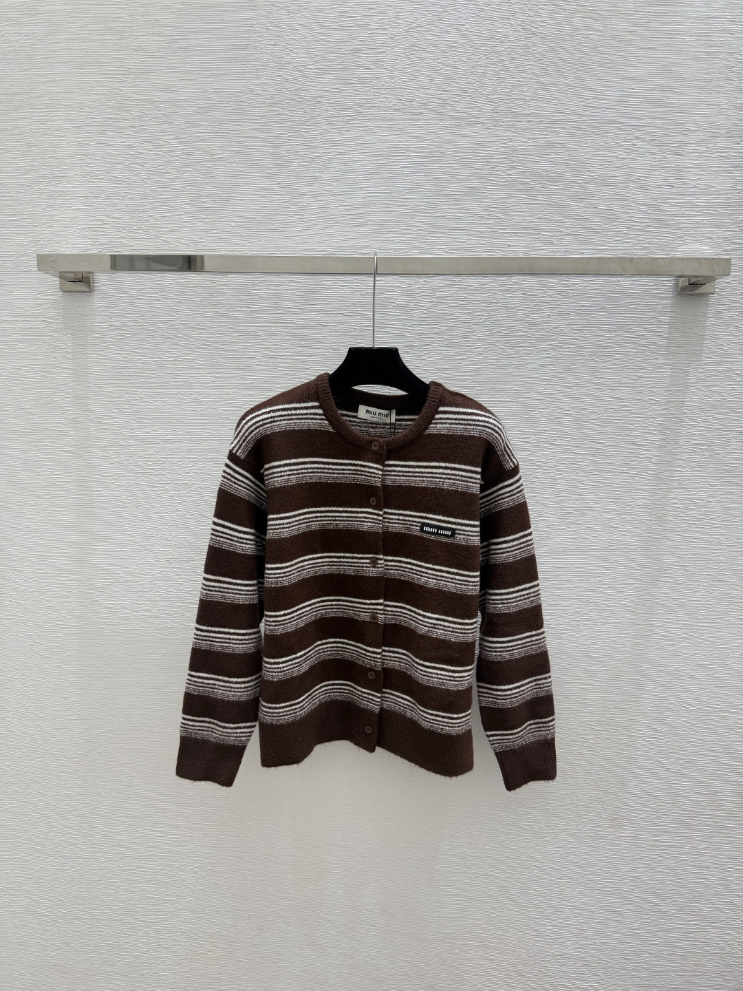 🆕M家🆕  春夏新款 撞色条纹圆领针织长袖开衫颜色：咖啡 宝蓝尺码：36.38.40