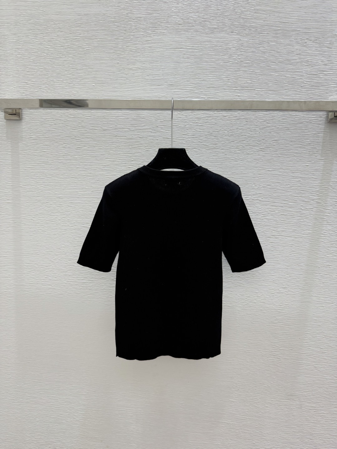 🆕CH家🆕  春夏新款 纯色简约圆领针织短袖颜色：白色 黑色尺码：36.38.40