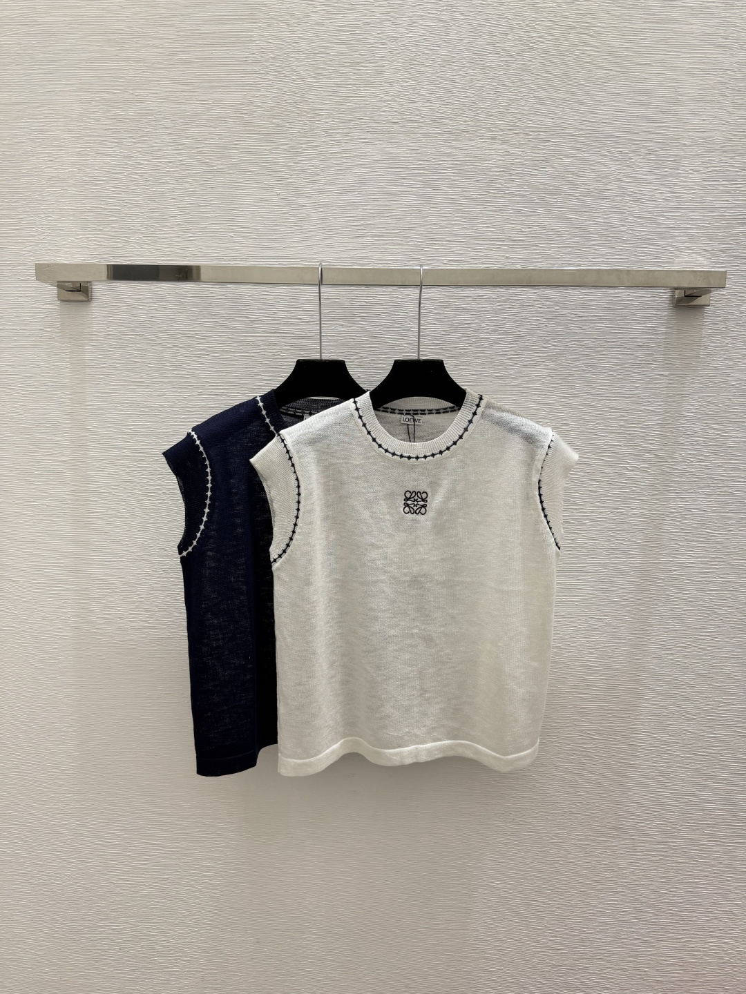 🆕LO家🆕  春夏新款 撞色简约圆领针织短袖颜色：白色 宝蓝尺码：36.38.40