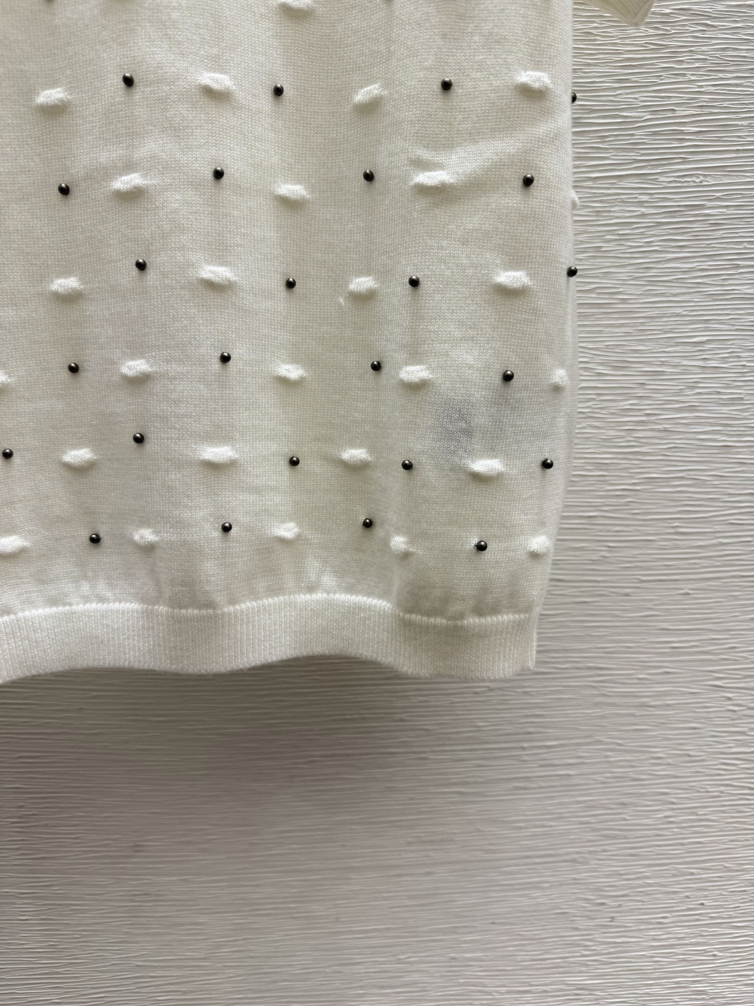 🆕Max家🆕  春夏新款 纯色重工钉珠圆领针织短袖颜色：白色 粉色 卡其尺码：36.38.40