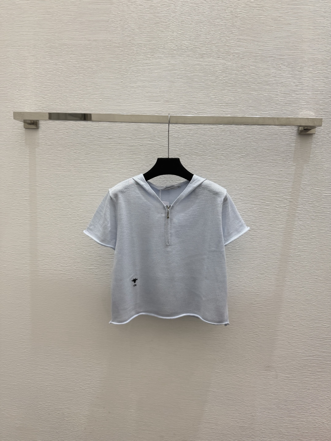 🆕D家🆕  春夏新款 纯色简约连帽针织短袖颜色：白色 蓝色尺码：36.38.40