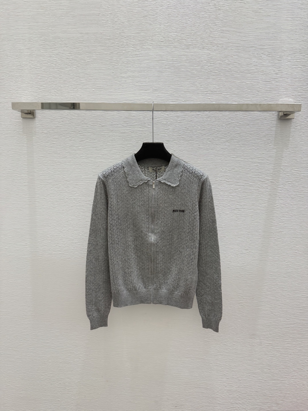 🆕M家🆕  春夏新款 纯色简约翻领针织长袖开衫颜色：紫色 灰色 宝蓝尺码：36.38.40