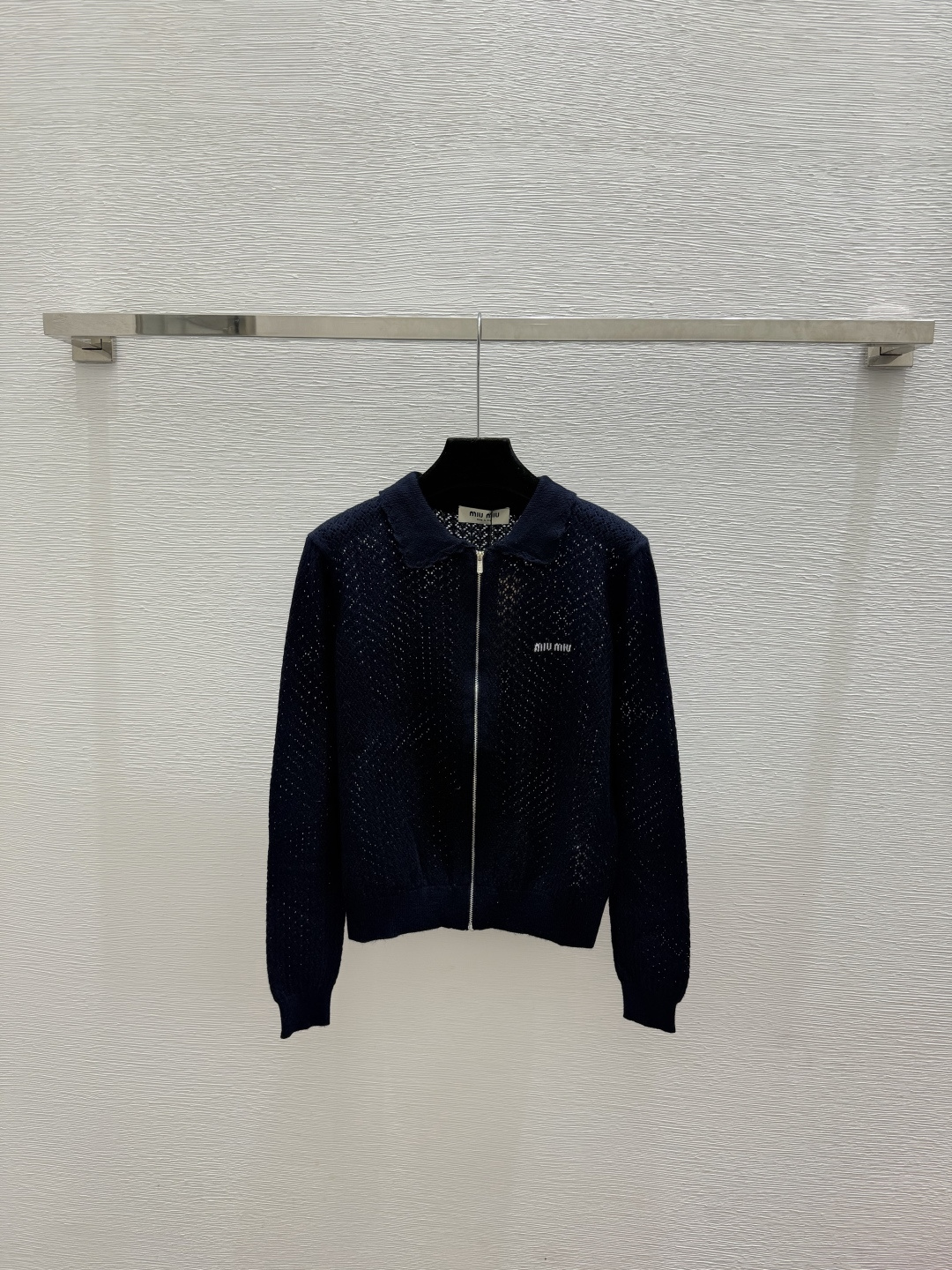 🆕M家🆕  春夏新款 纯色简约翻领针织长袖开衫颜色：紫色 灰色 宝蓝尺码：36.38.40