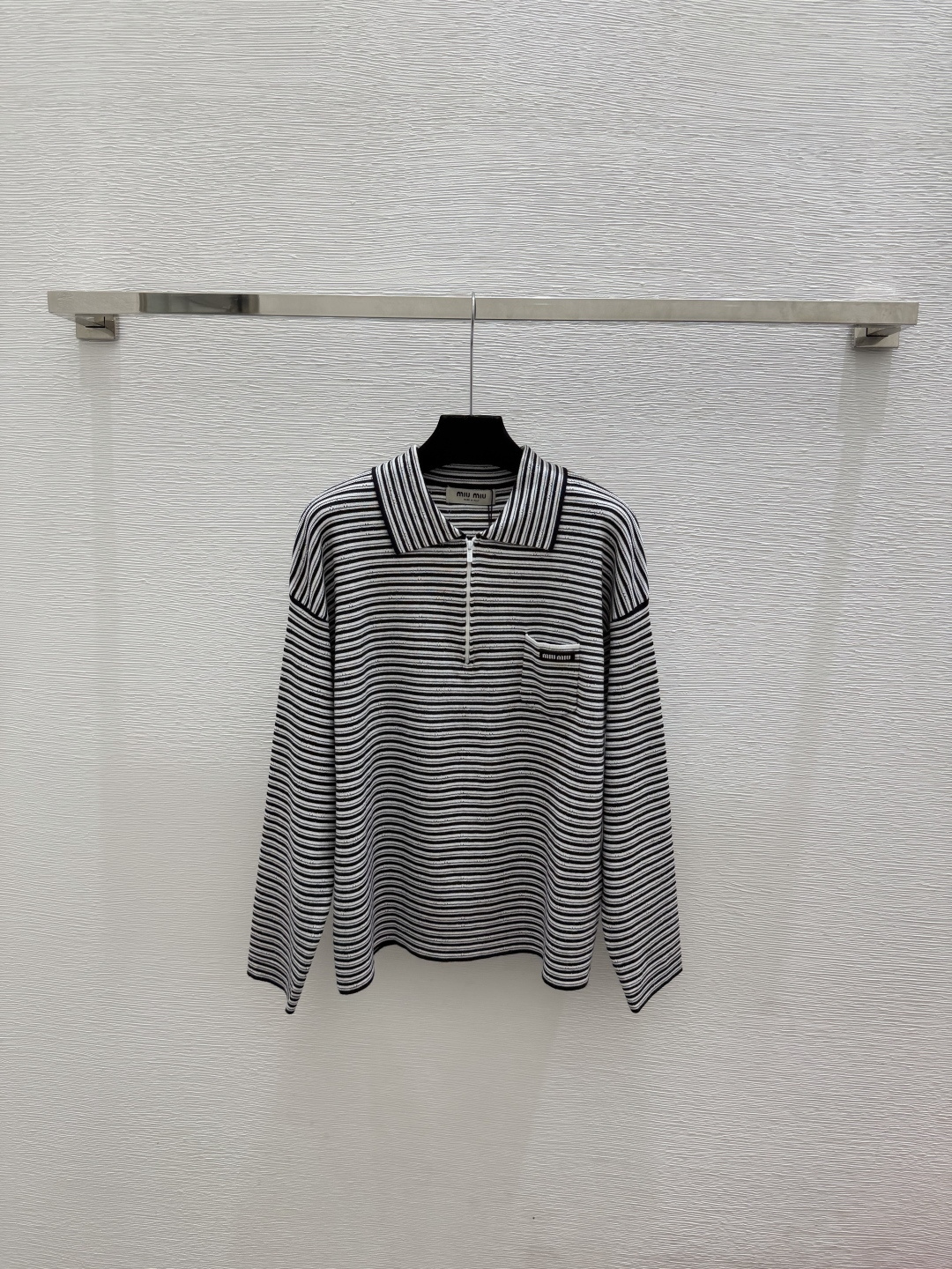 🆕M家🆕  春夏新款 撞色条纹翻领针织长袖颜色：宝蓝尺码：36.38.40