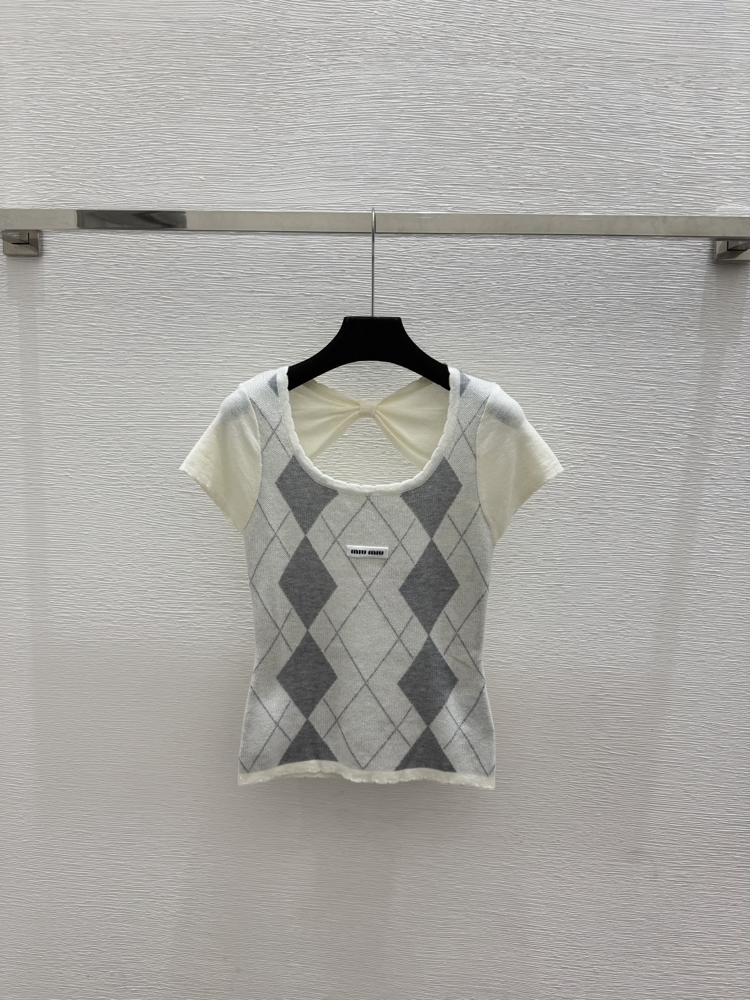 🆕M家🆕  春夏新款 撞色菱格圆领针织短袖颜色：白色 蓝色 黑色尺码：36.38.40