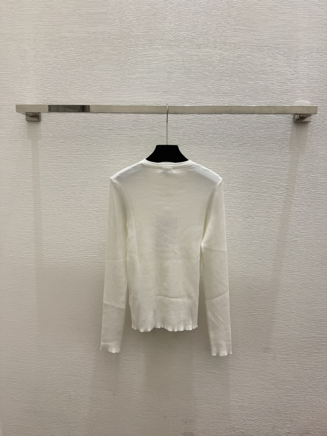 🆕CH家🆕  春夏新款 纯色简约圆领针织长袖开衫颜色：白色 黑色尺码：36.38.40