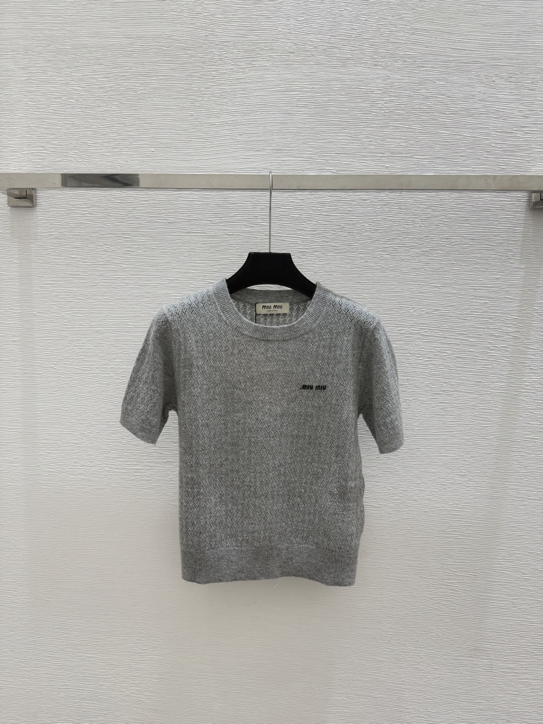🆕M家🆕  春夏新款 纯色简约圆领针织短袖颜色：黄色 灰色尺码：36.38.40