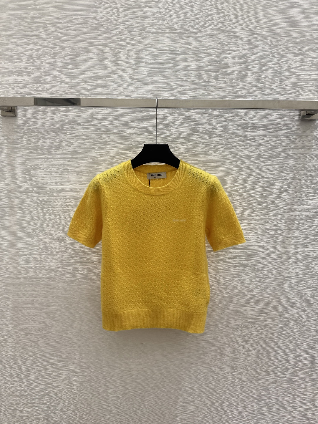 🆕M家🆕  春夏新款 纯色简约圆领针织短袖颜色：黄色 灰色尺码：36.38.40