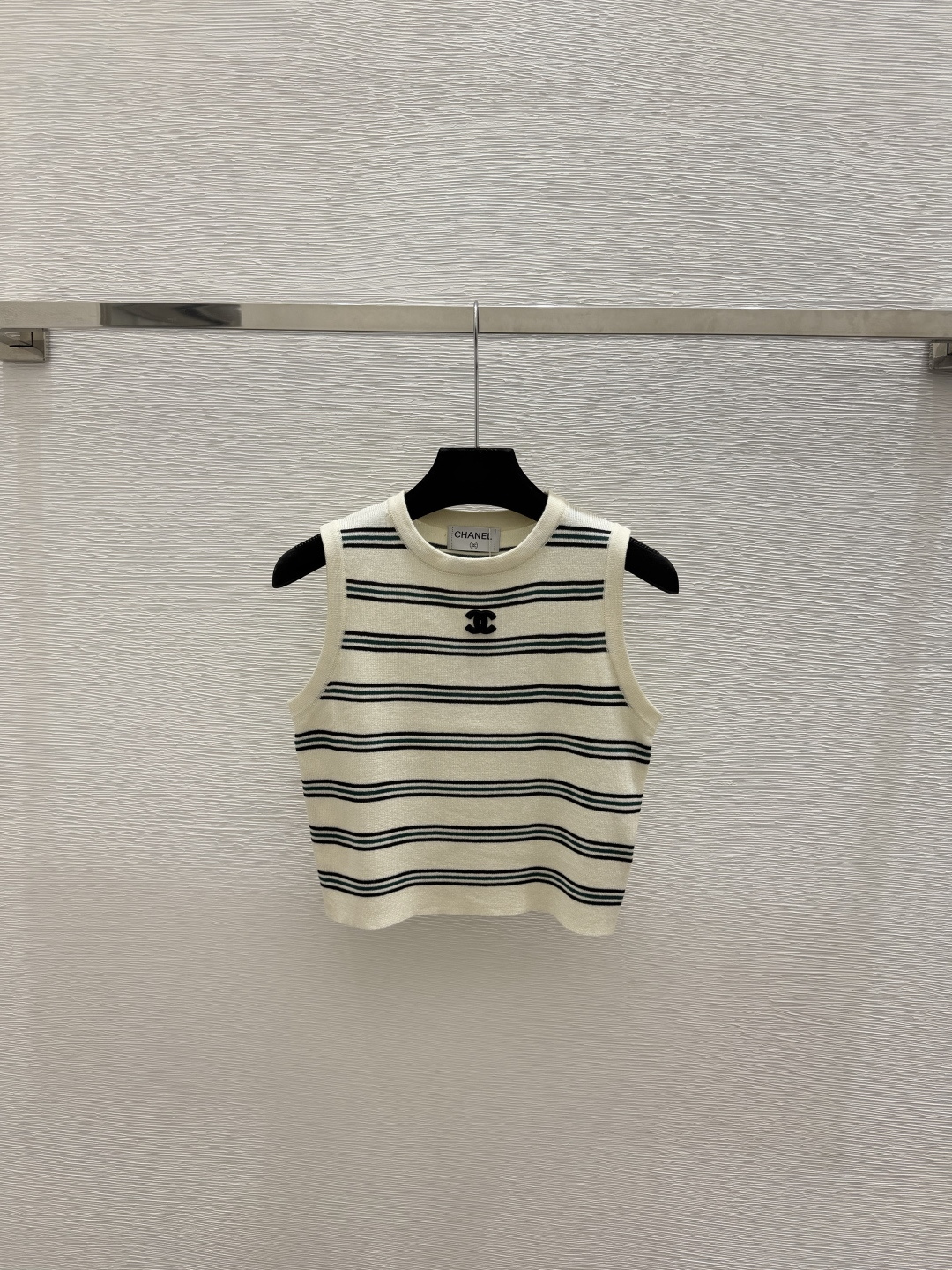 🆕CH家🆕  春夏新款 撞色条纹圆领针织背心颜色：杏色 黑色尺码：36.38.40