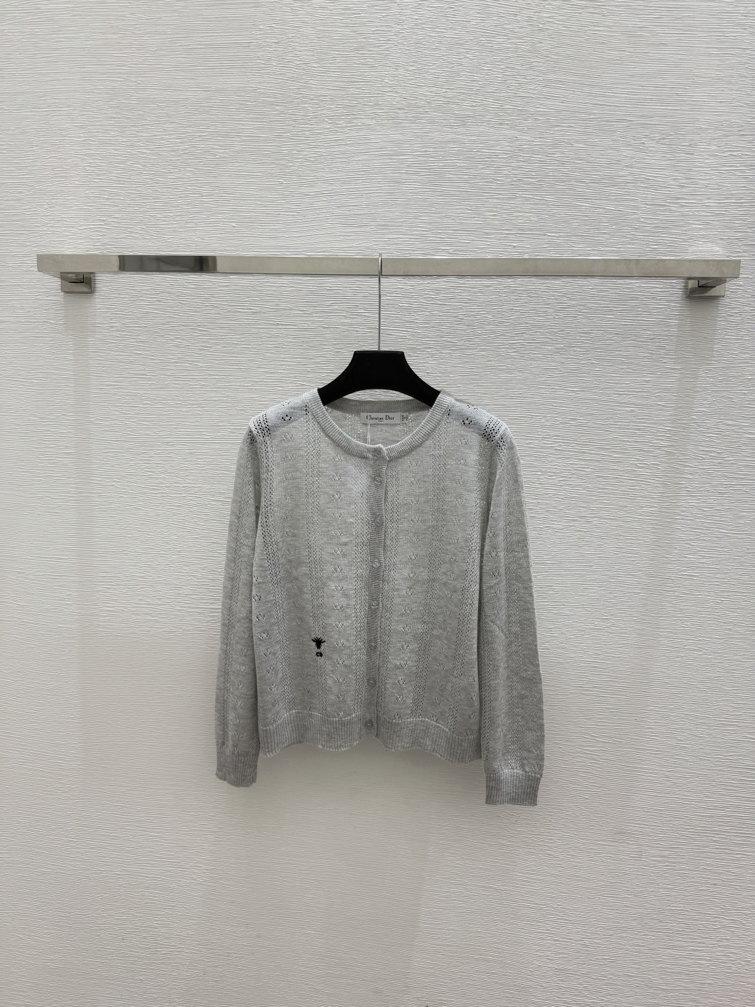 🆕D家🆕  春夏新款 纯色简约圆领针织长袖开衫颜色：白色 灰色尺码：36.38.40